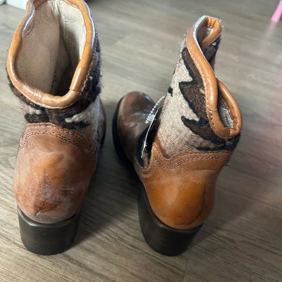 Freebird Shine Ankle Boots - Picture 2 of 10